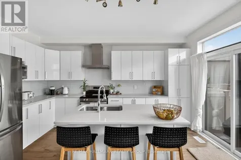 709 Samantha Eastop Avenue Ottawa ON K2S 2A9