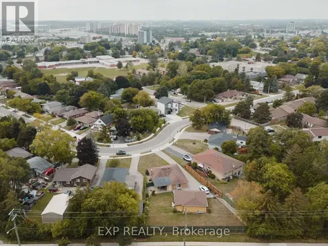 310 Southill Drive Kitchener ON N2A 2R1