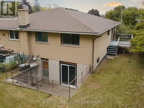 310 Southill Drive Kitchener ON N2A 2R1