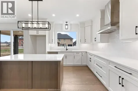 1212 Campana Crescent Lakeshore ON N8L 0K4
