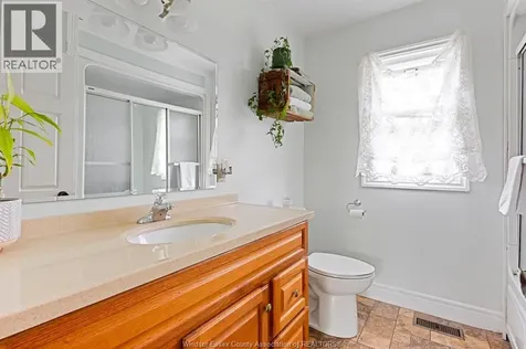 5 Atlantic Court Amherstburg ON N9V 3P5