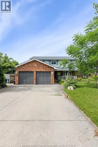5 Atlantic Court Amherstburg ON N9V 3P5