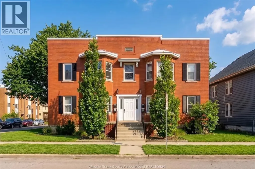 485 Louis Avenue Windsor ON N9A 1W5