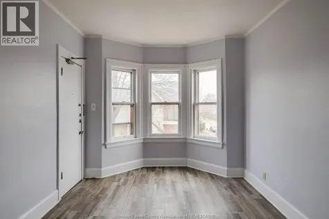 485 Louis Avenue Windsor ON N9A 1W5