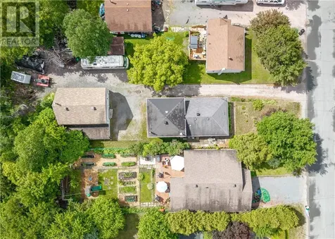 98 Ridgemount Avenue Sudbury ON P3B 3W5