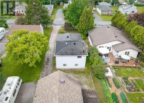 98 Ridgemount Avenue Sudbury ON P3B 3W5