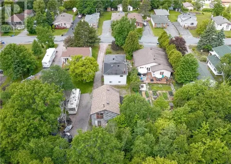 98 Ridgemount Avenue Sudbury ON P3B 3W5