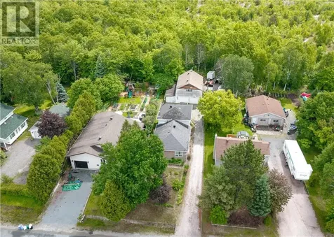 98 Ridgemount Avenue Sudbury ON P3B 3W5