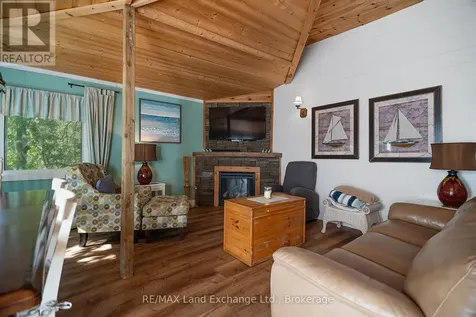 18 Hicks Lane North Kincardine ON N0G 2T0