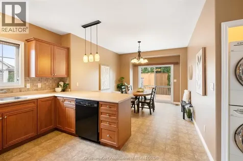 15 Oakgrove Lane Chatham ON N7L 5R9