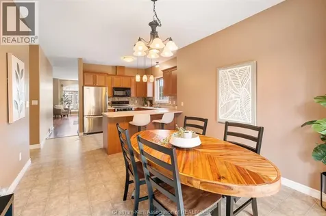 15 Oakgrove Lane Chatham ON N7L 5R9