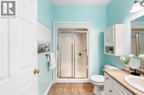 15 Oakgrove Lane Chatham ON N7L 5R9