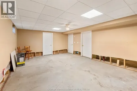 15 Oakgrove Lane Chatham ON N7L 5R9