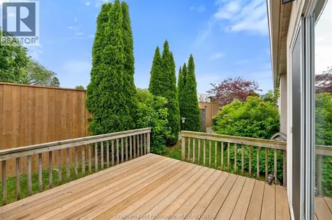15 Oakgrove Lane Chatham ON N7L 5R9