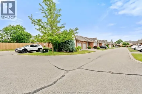 15 Oakgrove Lane Chatham ON N7L 5R9