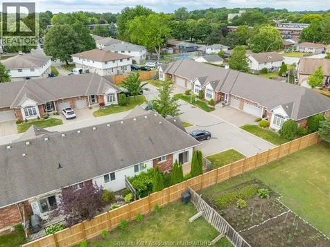 15 Oakgrove Lane Chatham ON N7L 5R9