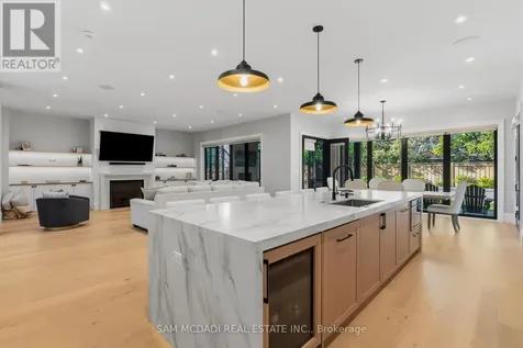 899 Danforth Place Burlington (bayview) ON L7T 1S1