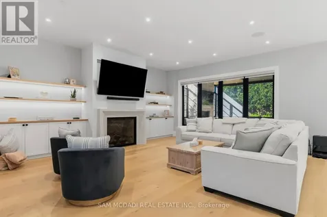 899 Danforth Place Burlington (bayview) ON L7T 1S1