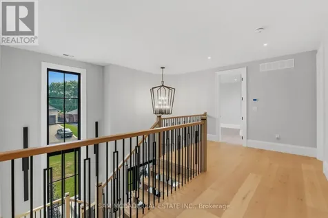 899 Danforth Place Burlington (bayview) ON L7T 1S1