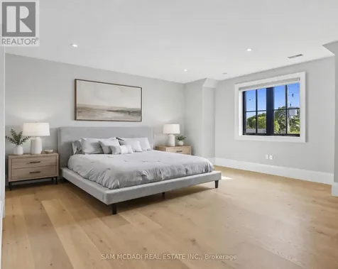 899 Danforth Place Burlington (bayview) ON L7T 1S1