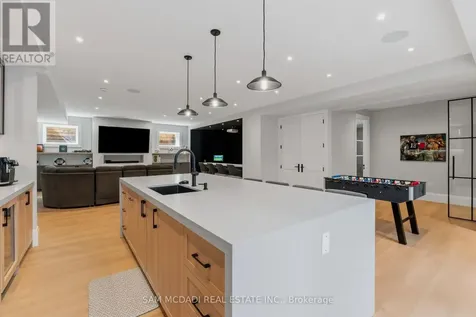 899 Danforth Place Burlington (bayview) ON L7T 1S1