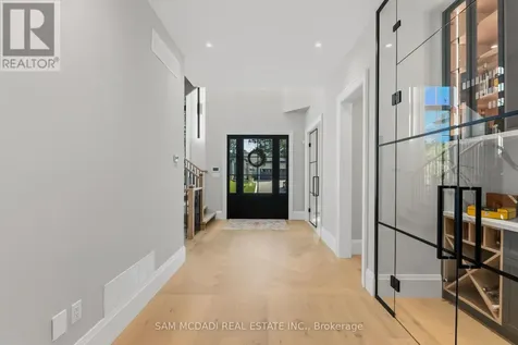 899 Danforth Place Burlington (bayview) ON L7T 1S1