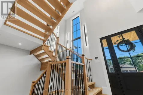 899 Danforth Place Burlington (bayview) ON L7T 1S1