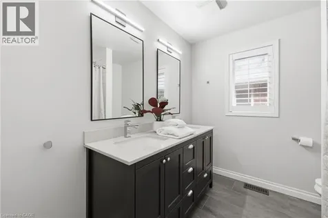 2202 Brookhaven Crescent Oakville ON L6M 5B8