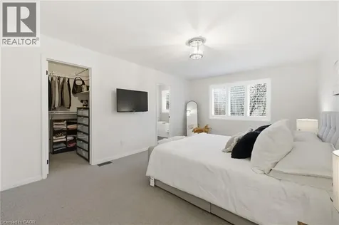 2202 Brookhaven Crescent Oakville ON L6M 5B8