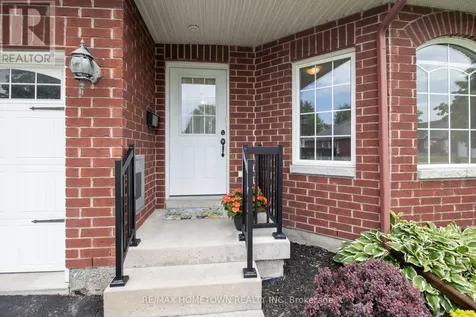 155 Steacy Gardens Brockville ON K6V 0B5