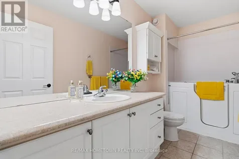 155 Steacy Gardens Brockville ON K6V 0B5