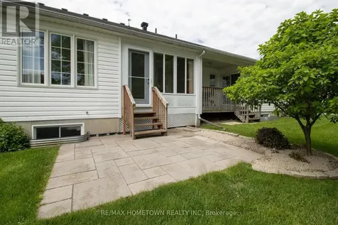 155 Steacy Gardens Brockville ON K6V 0B5