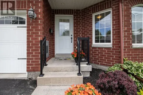155 Steacy Gardens Brockville ON K6V 0B5