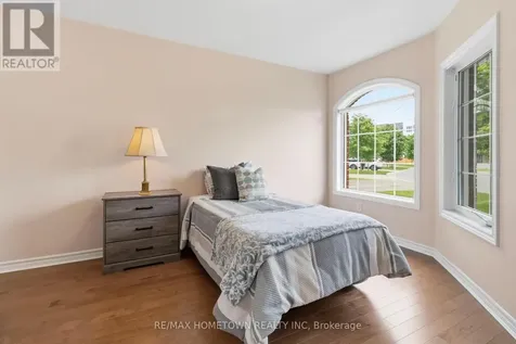 155 Steacy Gardens Brockville ON K6V 0B5