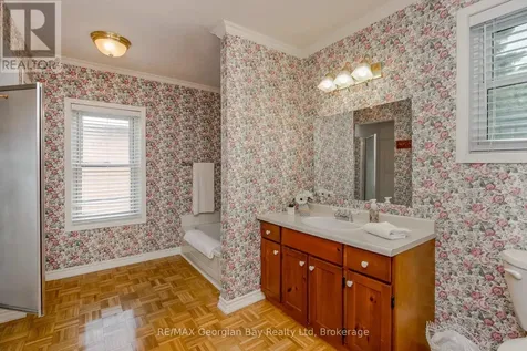 423 Ellen Street Midland ON L4R 2H7