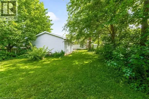 18 Bonavem Drive St. Catharines ON L2N 1X8