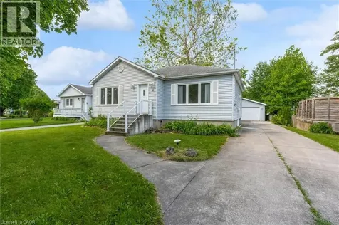 18 Bonavem Drive St. Catharines ON L2N 1X8