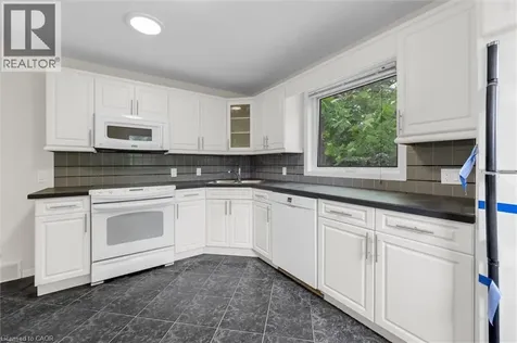 18 Bonavem Drive St. Catharines ON L2N 1X8