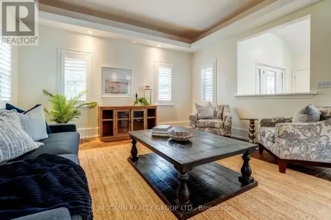 9 Charles Street Whitby (brooklin) ON L1M 1A5