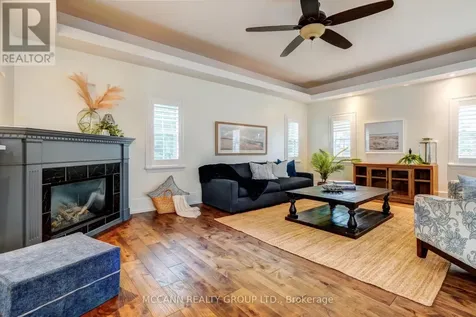 9 Charles Street Whitby (brooklin) ON L1M 1A5