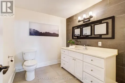9 Charles Street Whitby (brooklin) ON L1M 1A5