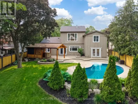 9 Charles Street Whitby (brooklin) ON L1M 1A5