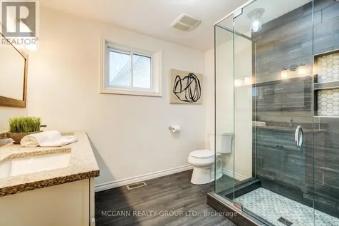 9 Charles Street Whitby (brooklin) ON L1M 1A5