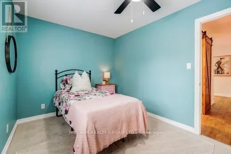 9 Charles Street Whitby (brooklin) ON L1M 1A5