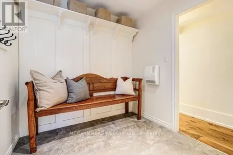 9 Charles Street Whitby (brooklin) ON L1M 1A5
