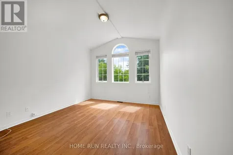 14 Cohen Avenue Ottawa ON K2L 4E9