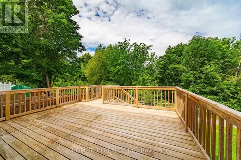 14 Cohen Avenue Ottawa ON K2L 4E9