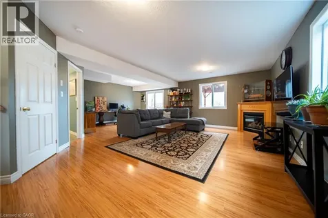 12 Stiefelmeyer Crescent Baden ON N3A 2L1