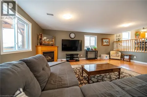 12 Stiefelmeyer Crescent Baden ON N3A 2L1