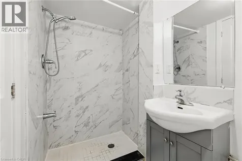 310 Southill Drive Kitchener ON N2A 2R1